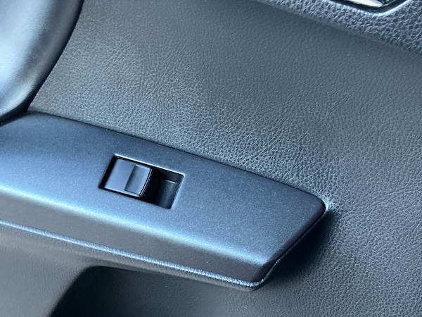 Used Toyota RAV4 2018 for sale - 76128119: Photo 52