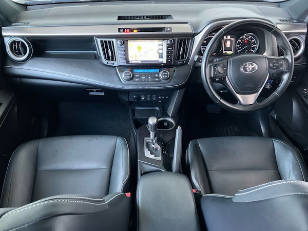 Used Toyota RAV4 2018 for sale - 76128119: Photo 55
