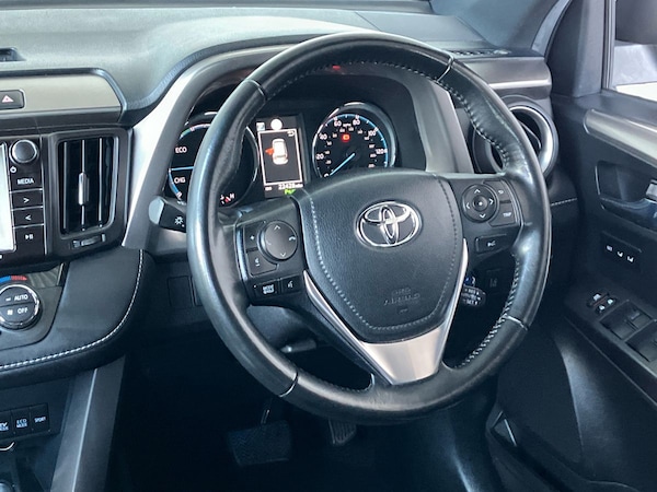 Used Toyota RAV4 2018 for sale - 76128119: Photo 57