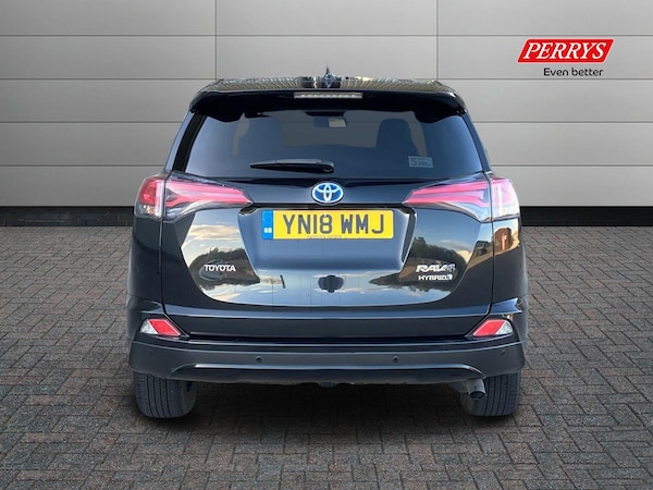 Used Toyota RAV4 2018 for sale - 76128119: Photo 5