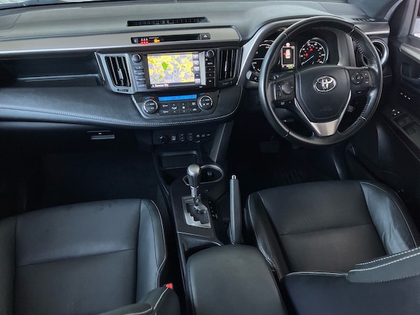 Used Toyota RAV4 2018 for sale - 76128119: Photo 61
