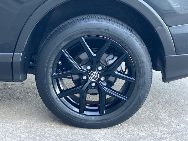 Used Toyota RAV4 2018 for sale - 76128119: Photo 8