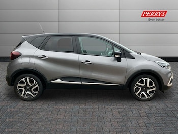 Used Renault Captur 2019 for sale - 77221121: Photo