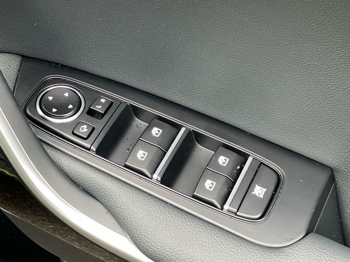 Used Kia XCeed 2025 for sale - 76351853: Photo 18