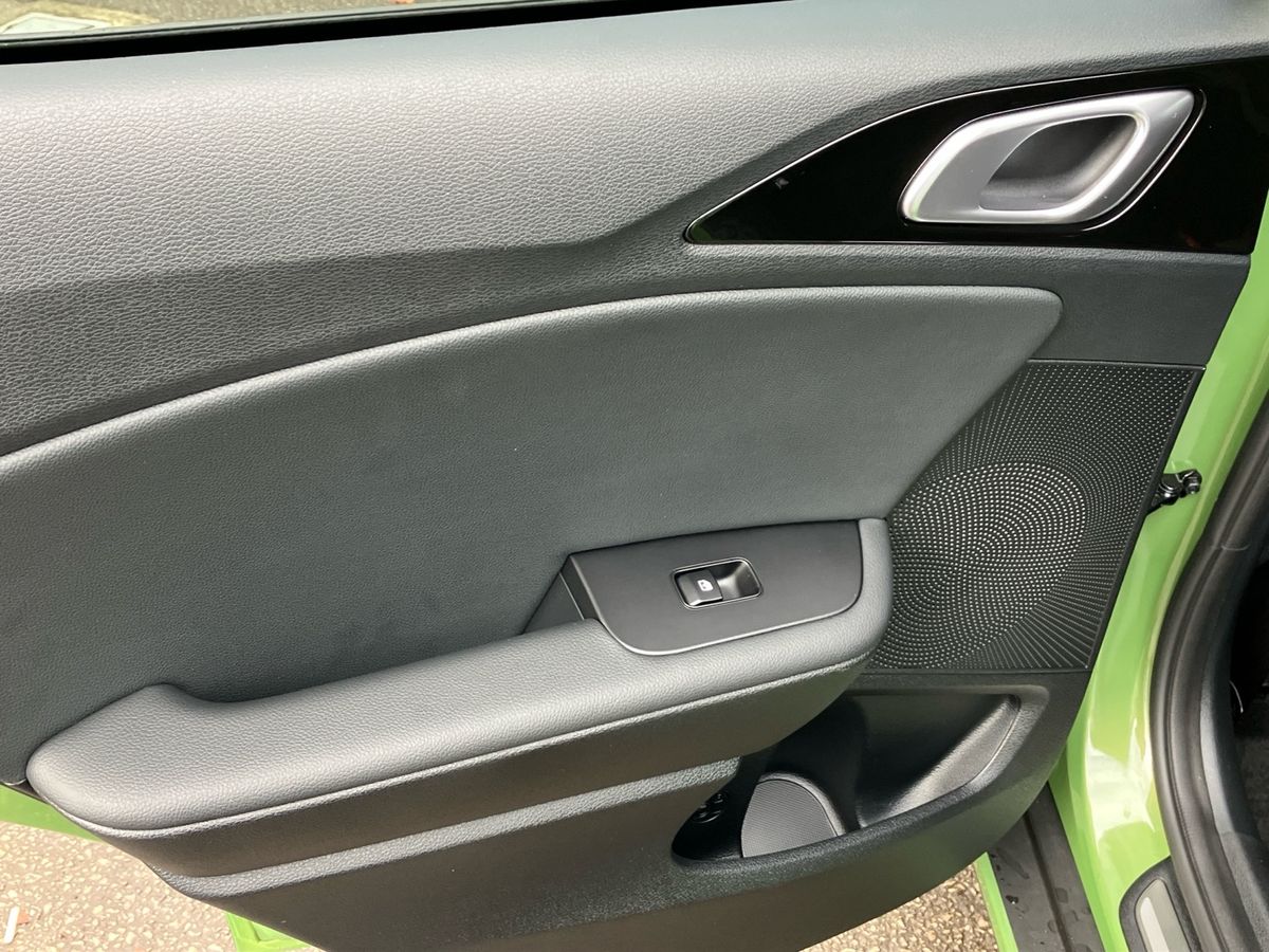 Used Kia XCeed 2025 for sale - 76351853: Photo 41