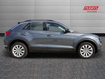 Used Volkswagen T-Roc 2020 for sale - 75390750: Photo