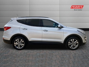 Used Hyundai Santa Fe 2015 for sale - 75919719: Photo