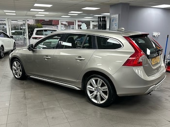 Used Volvo V60 2012 for sale - 77584037: Photo