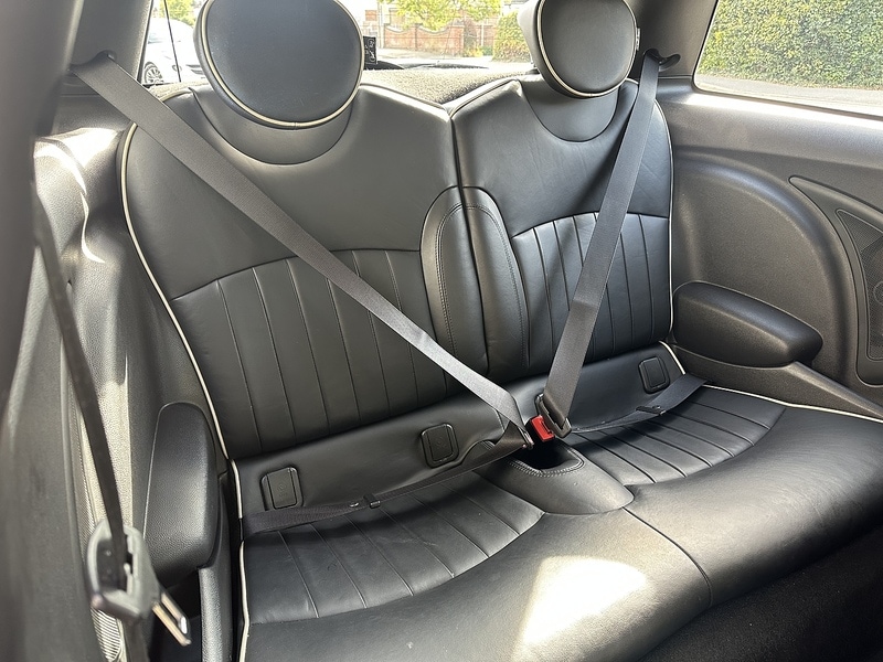 Used MINI Hatch 2011 for sale - 76113593: Photo 32
