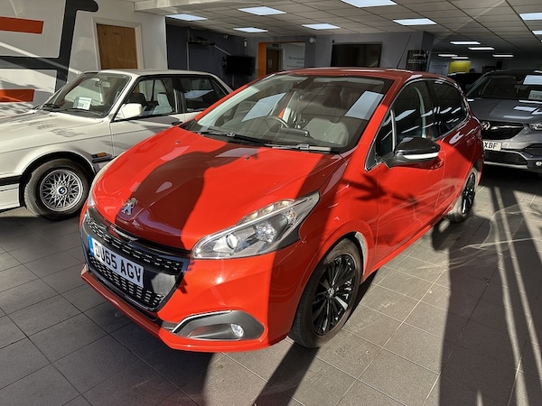 Used Peugeot 208 2015 for sale - 76106317: Photo 11