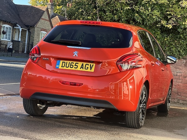 Used Peugeot 208 2015 for sale - 76106317: Photo 17