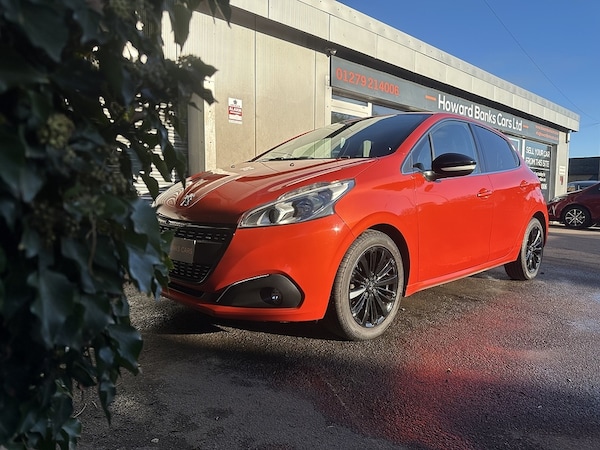 Used Peugeot 208 2015 for sale - 76106317: Photo 18