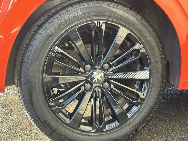 Used Peugeot 208 2015 for sale - 76106317: Photo 19