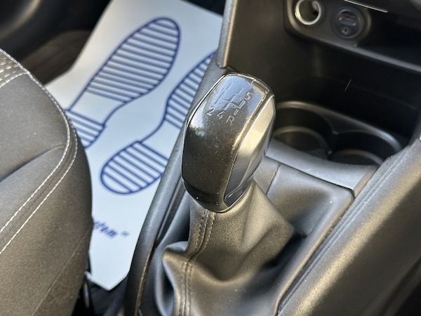 Used Peugeot 208 2015 for sale - 76106317: Photo 31