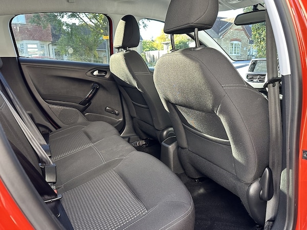 Used Peugeot 208 2015 for sale - 76106317: Photo 33