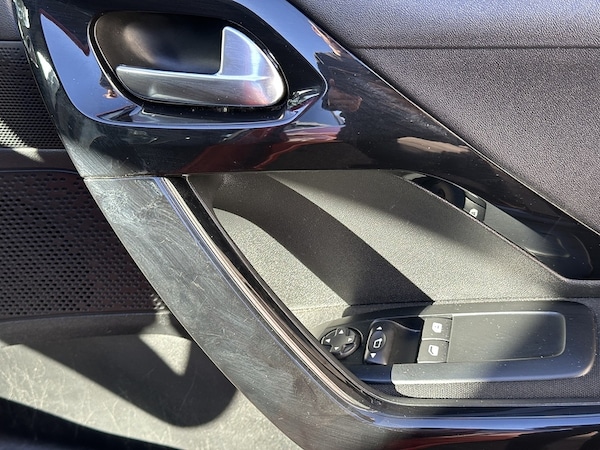 Used Peugeot 208 2015 for sale - 76106317: Photo 55