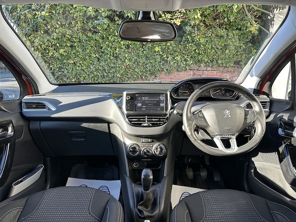 Used Peugeot 208 2015 for sale - 76106317: Photo 8
