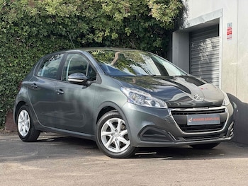 Used Peugeot 208 2017 for sale - 75626136: Photo