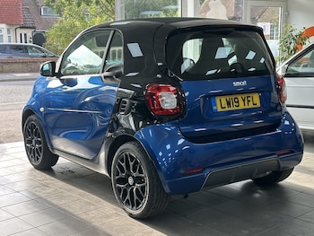 Used smart fortwo 2019 for sale - 75774066: Photo