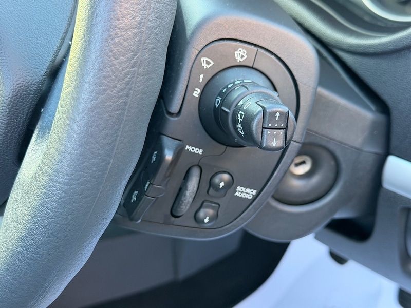 Used Renault Clio 2010 for sale - 77379243: Photo 12