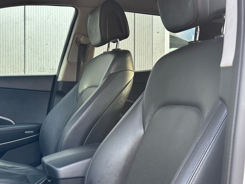 Used Hyundai Santa Fe 2015 for sale - 77089506: Photo 10