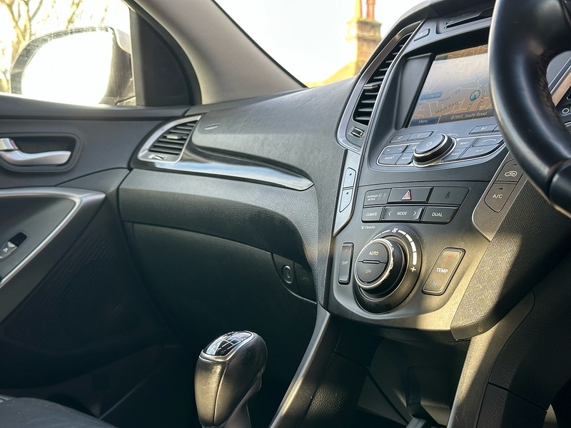 Used Hyundai Santa Fe 2015 for sale - 77089506: Photo 15