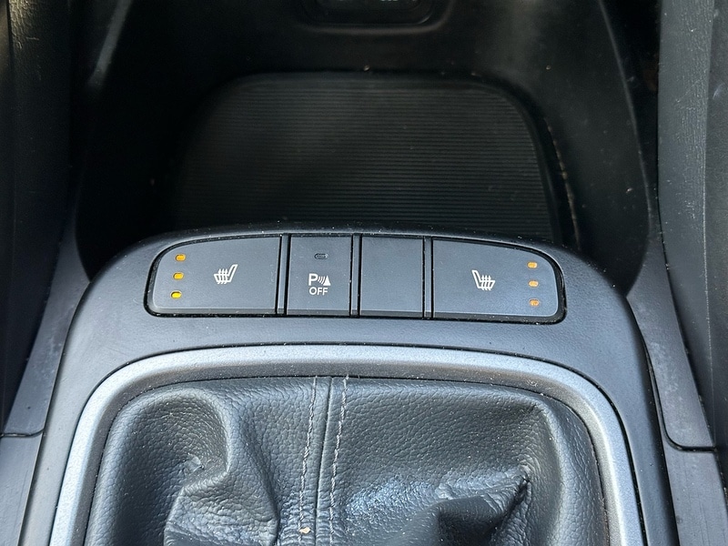 Used Hyundai Santa Fe 2015 for sale - 77089506: Photo 30