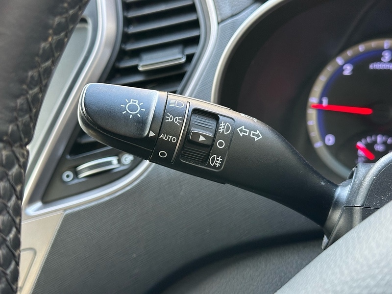 Used Hyundai Santa Fe 2015 for sale - 77089506: Photo 39