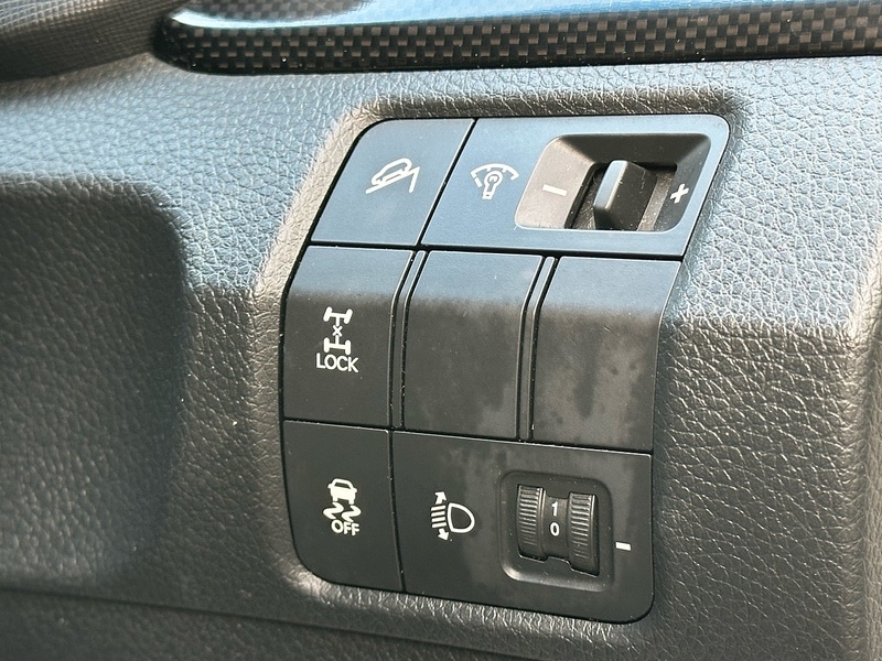 Used Hyundai Santa Fe 2015 for sale - 77089506: Photo 51