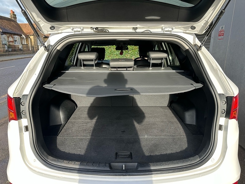 Used Hyundai Santa Fe 2015 for sale - 77089506: Photo 56