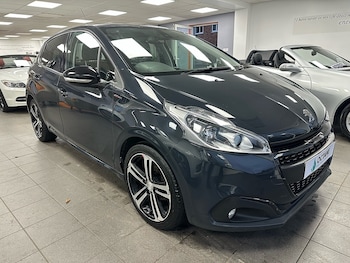 Used Peugeot 208 2018 for sale - 77264104: Photo