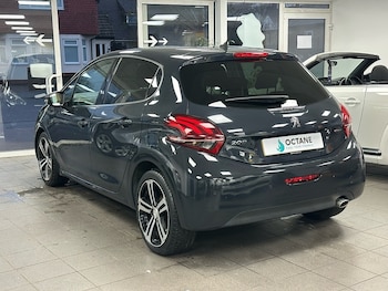 Used Peugeot 208 2018 for sale - 77264104: Photo