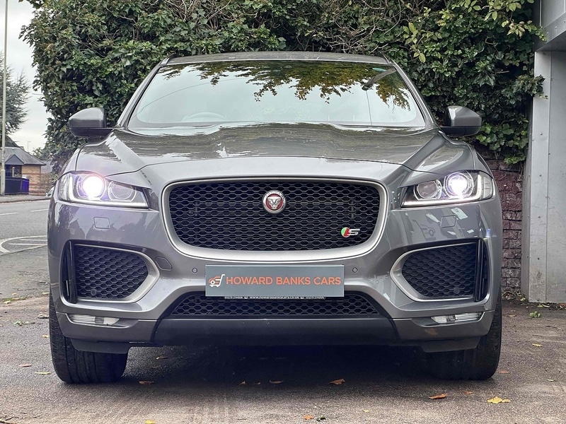 Used Jaguar F-Pace 2017 for sale - 76376388: Photo 2