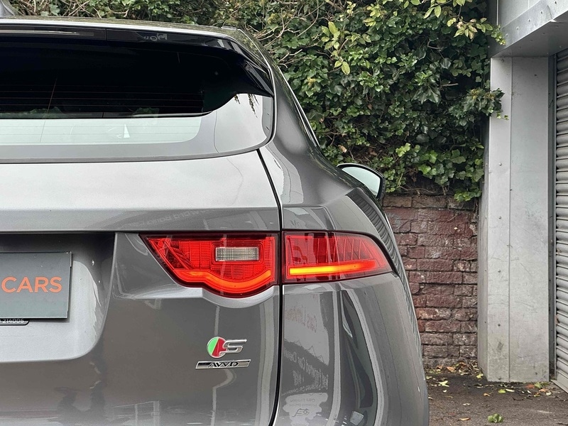 Used Jaguar F-Pace 2017 for sale - 76376388: Photo 26