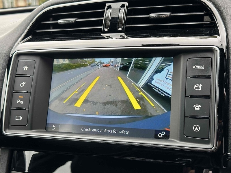 Used Jaguar F-Pace 2017 for sale - 76376388: Photo 35