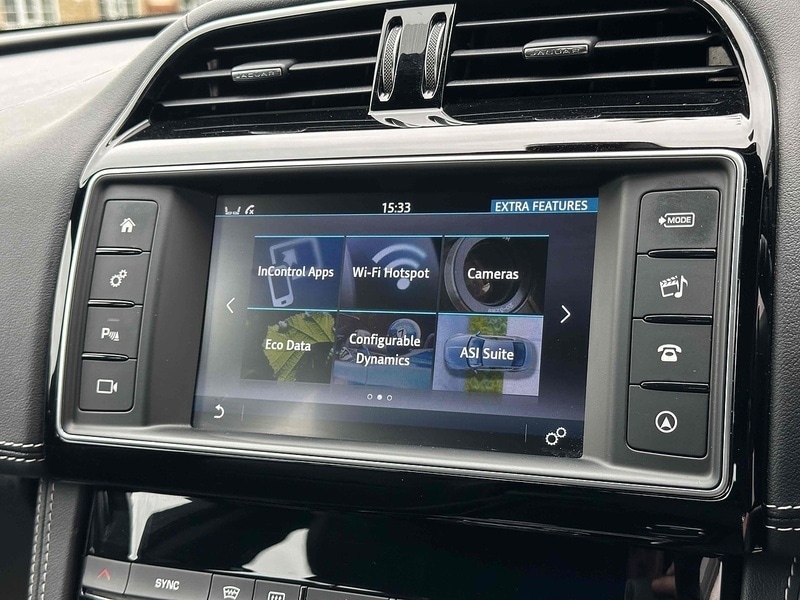 Used Jaguar F-Pace 2017 for sale - 76376388: Photo 38