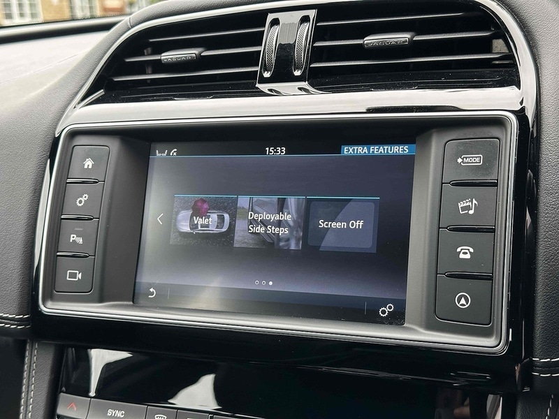 Used Jaguar F-Pace 2017 for sale - 76376388: Photo 39