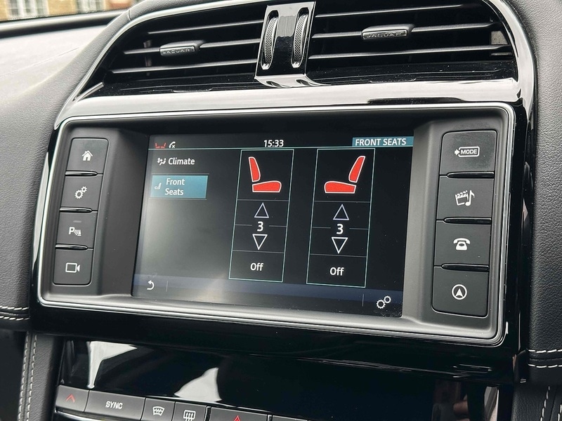 Used Jaguar F-Pace 2017 for sale - 76376388: Photo 40