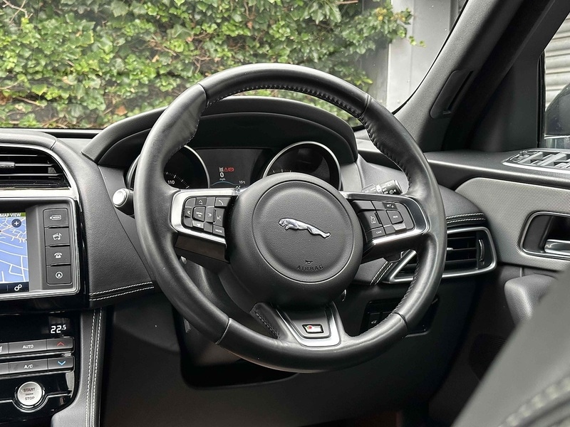 Used Jaguar F-Pace 2017 for sale - 76376388: Photo 51