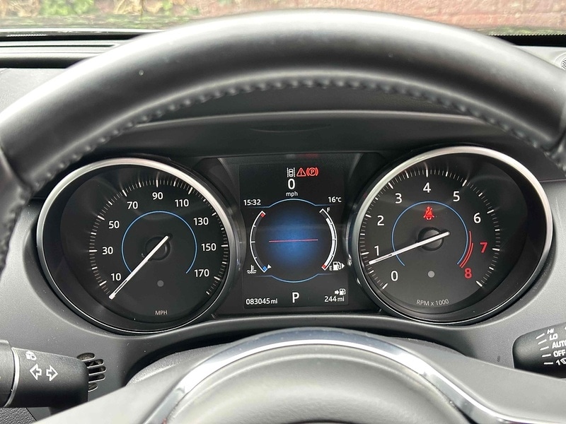 Used Jaguar F-Pace 2017 for sale - 76376388: Photo 60