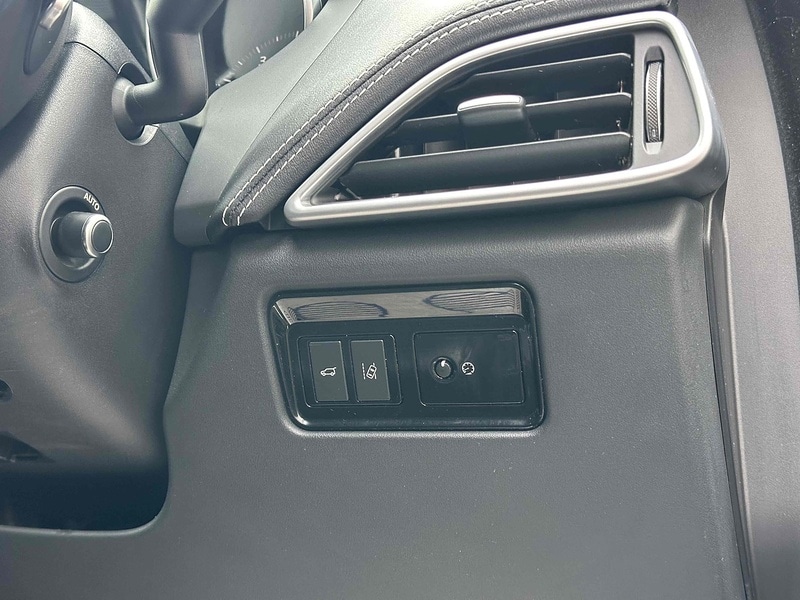 Used Jaguar F-Pace 2017 for sale - 76376388: Photo 62