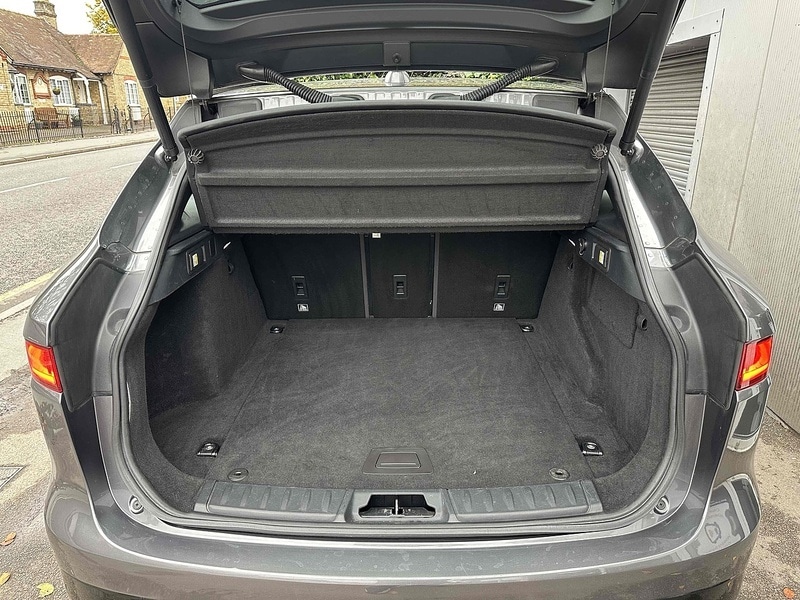 Used Jaguar F-Pace 2017 for sale - 76376388: Photo 66