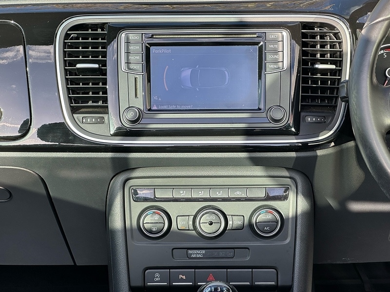 Used Volkswagen Beetle 2016 for sale - 76694280: Photo 26