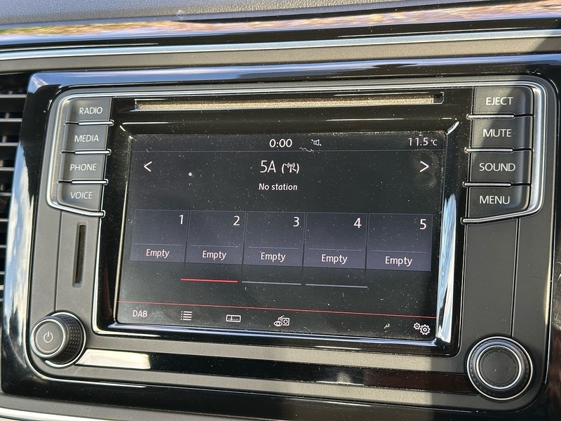 Used Volkswagen Beetle 2016 for sale - 76694280: Photo 28