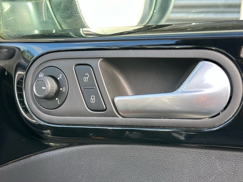 Used Volkswagen Beetle 2016 for sale - 76694280: Photo 33