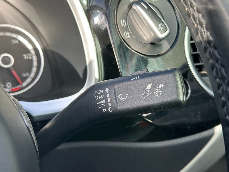 Used Volkswagen Beetle 2016 for sale - 76694280: Photo 43