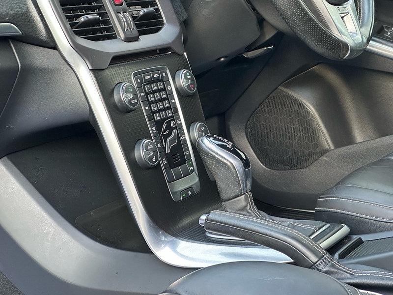 Used Volvo V40 2018 for sale - 77303243: Photo 23