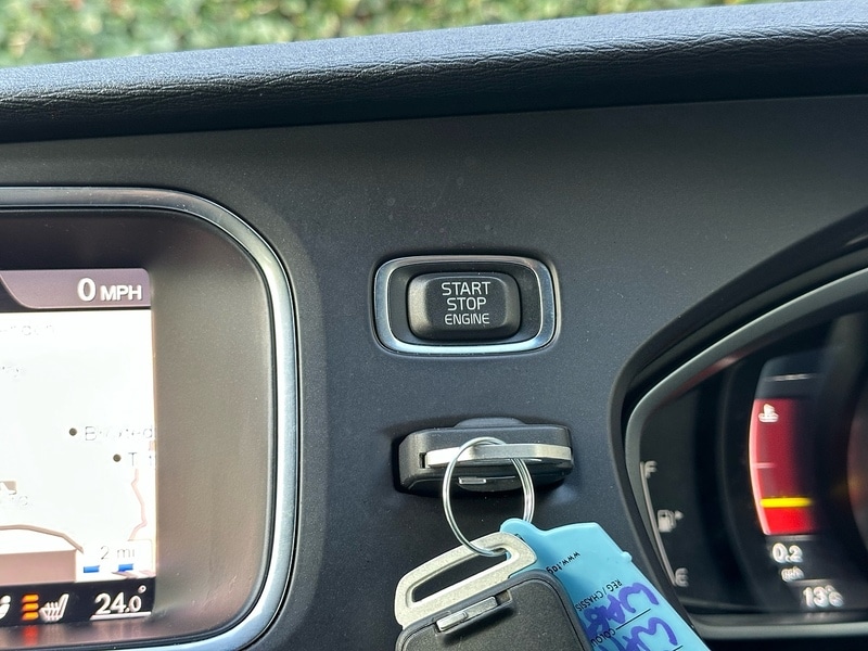 Used Volvo V40 2018 for sale - 77303243: Photo 43