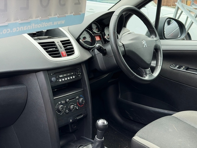 Used Peugeot 207 2011 for sale - 77704147: Photo 5