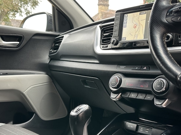 Used Kia Stonic 2018 for sale - 76182010: Photo 14